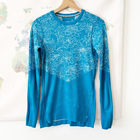 Smartwool Tops - Smartwool Top Size Medium Intraknit 200 Crew Wool Blend Base Layer Floral Blue